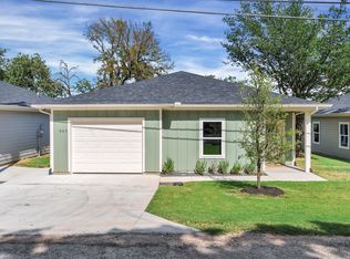 807 Branding Iron Trl, Granbury, TX 76049