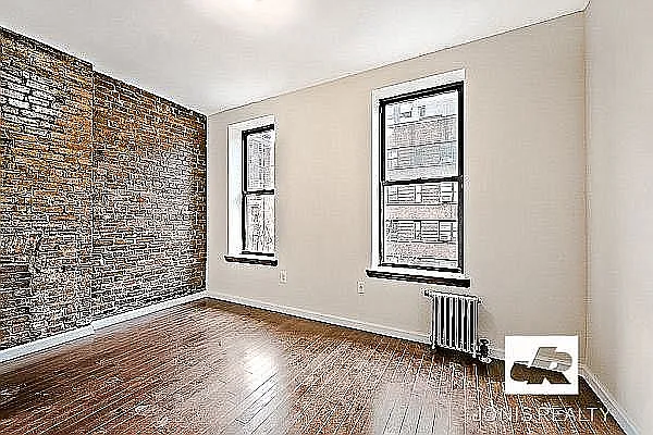 Rented by Jonis Realty | media 2