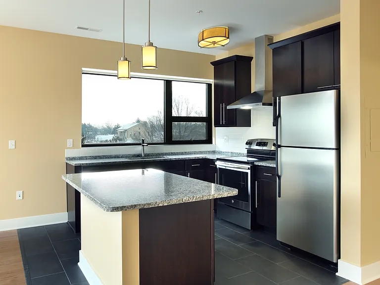834 Lake Drive Apartments — Photo 9