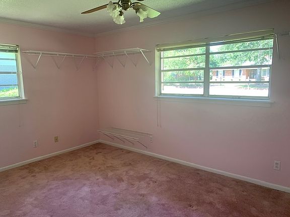 5th image of 110 Terry Dr