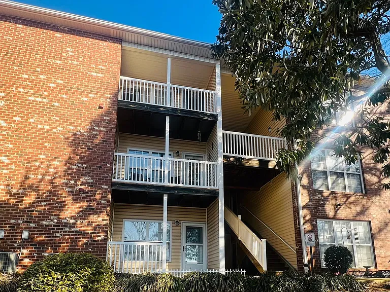 3716 Cotswold Ave #C — Photo 16