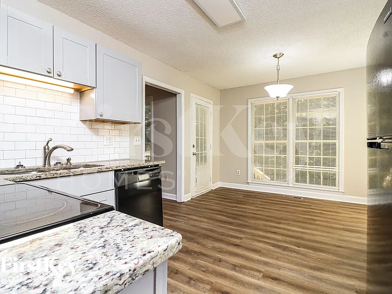 5374 Muirwood Pl — Photo 12