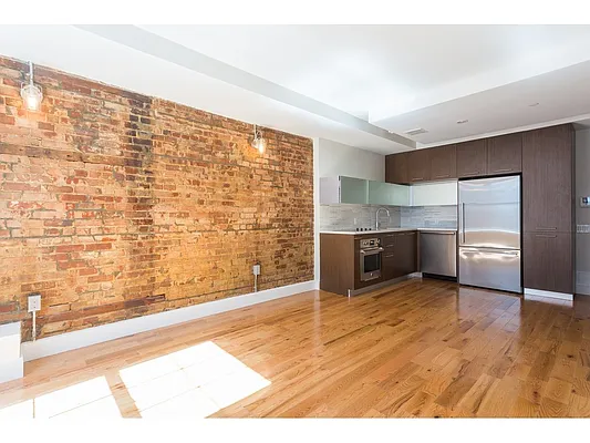 Rented by MNS | media 8