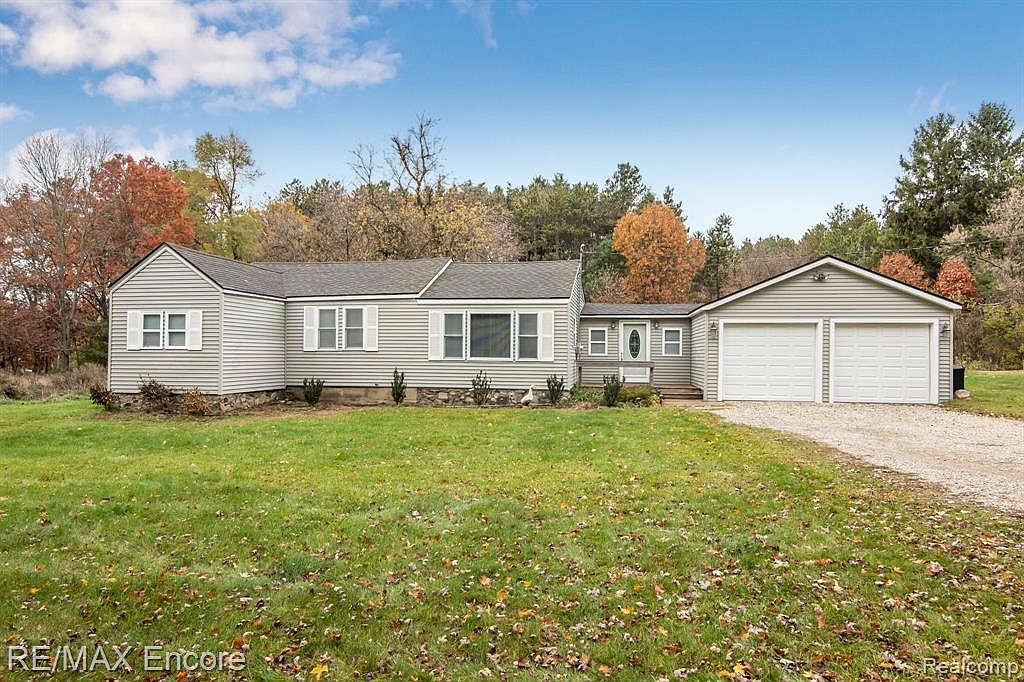 905 Mill St, Ortonville, MI 48462 Zillow