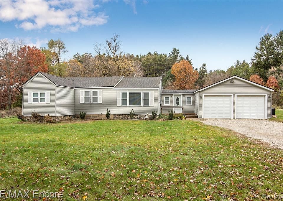 905 Mill St, Ortonville, MI 48462 Zillow