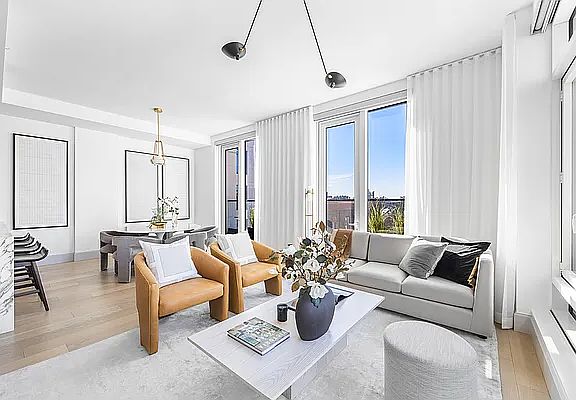 4th image of 308 N 7th St #7D