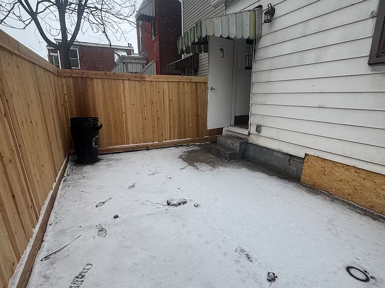 5112 Chaplain Way — Photo 9