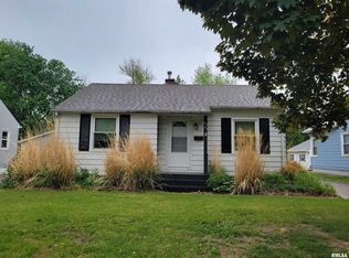 2322 4th St #A, East Moline, IL 61244