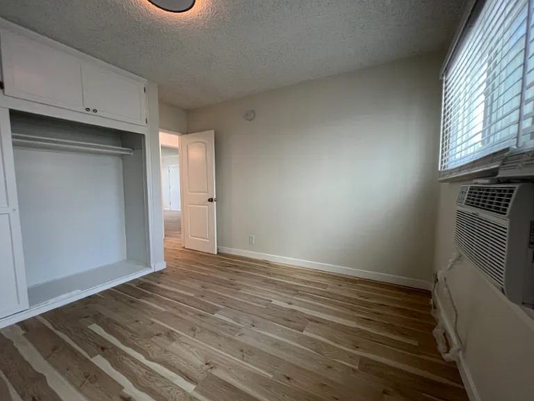 4710 Vantage Ave #4 — Photo 12