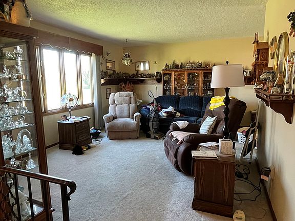 5th image of 1116 4th Ave E