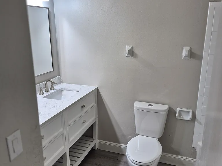 650 Kenwick Cir — Photo 8