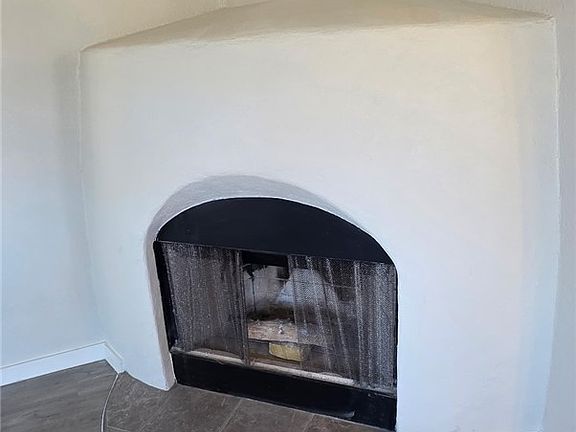 3rd image of 1333 Woodlawn Dr