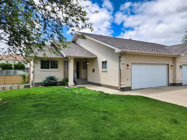 240 NE Heritage Blvd W #11, Lethbridge, AB T1K 7H3