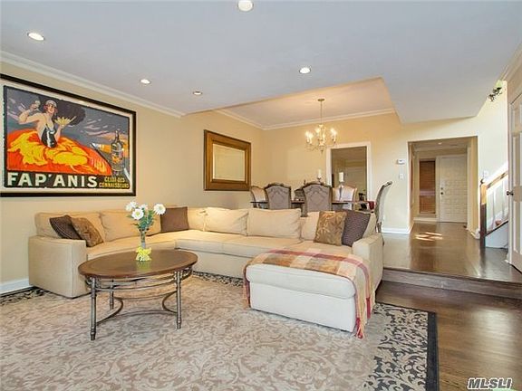 4th image of 229 Hamlet Dr