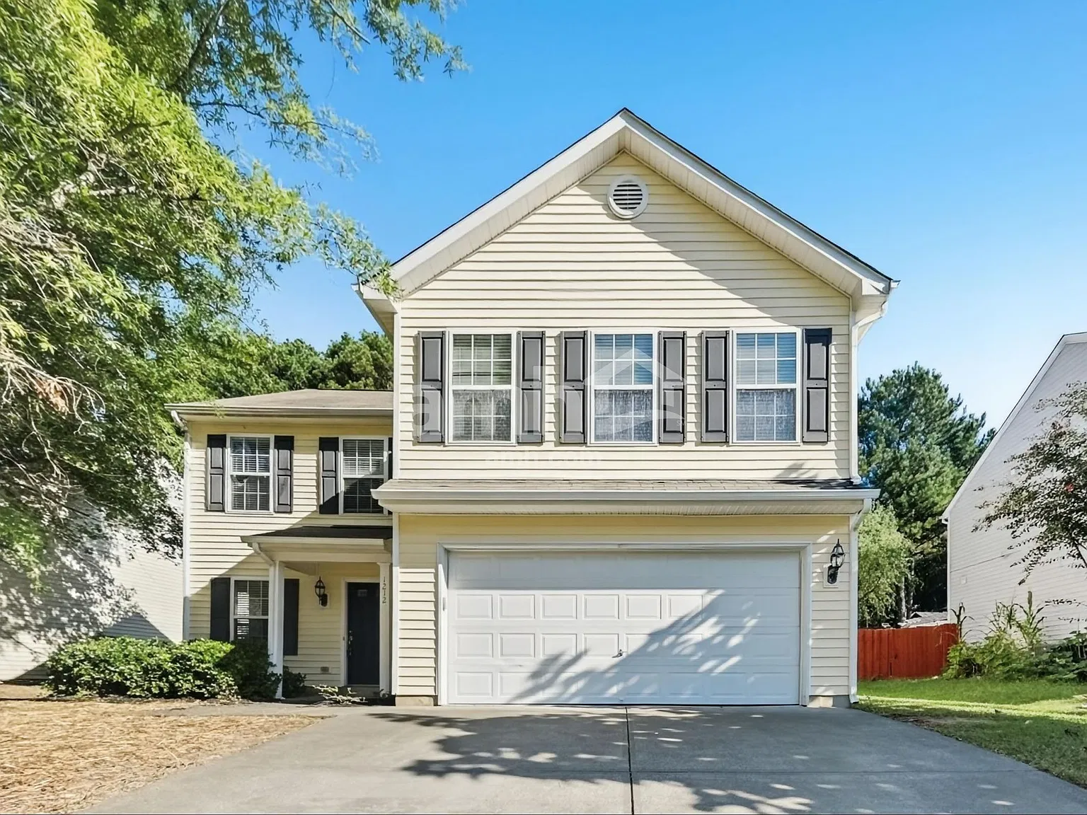 3 bed, 2.5 bath, 1847 sqft, $2,095 — Photo 1