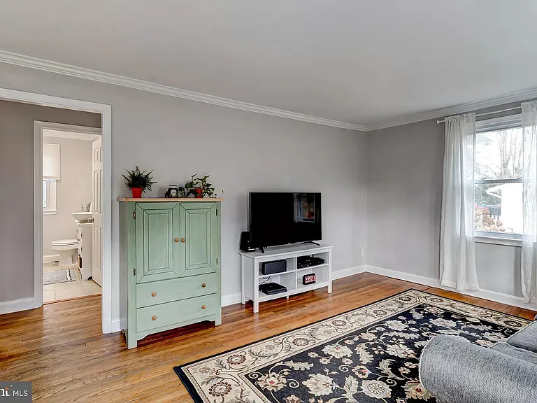 13210 Maple Grove Ave — Photo 3