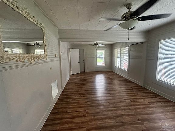 4th image of 233 Wilson Ave