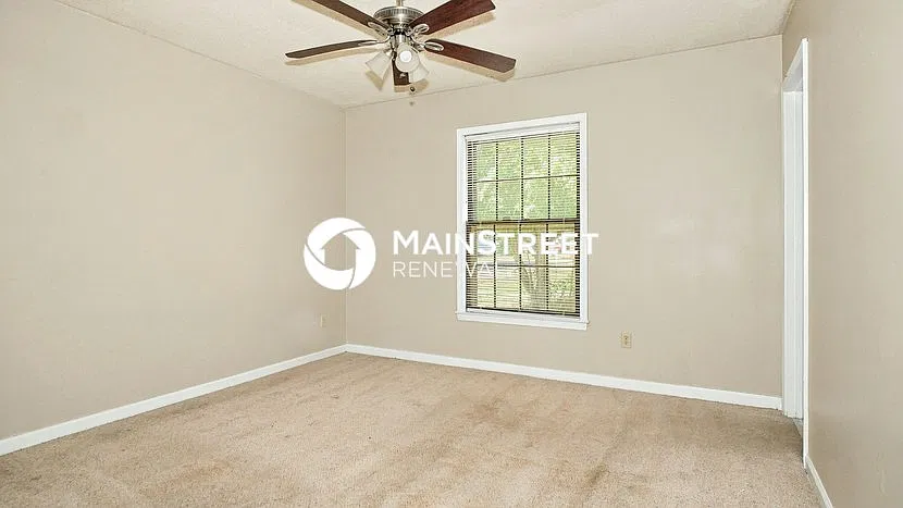 3308 Burgess Dr — Photo 4