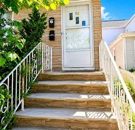 5th image of 52 Valley St