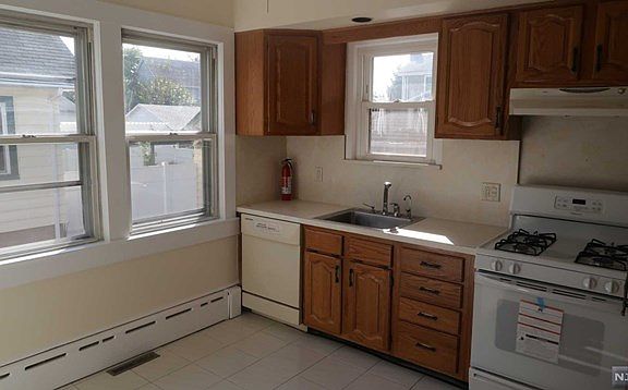 5th image of 13-26 Edward St #1X