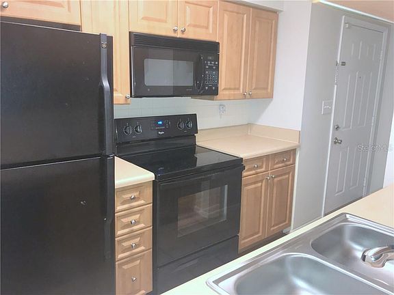 5th image of 1000 W Horatio St APT 330