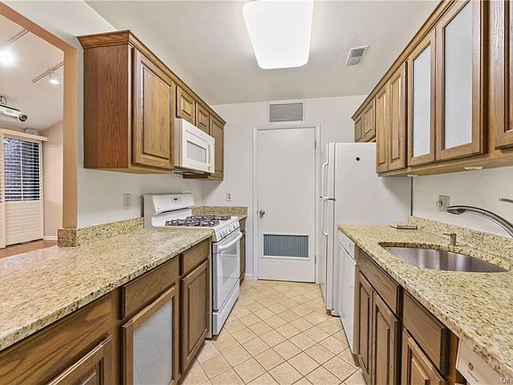 3rd image of 150 N Bedford Rd #11C