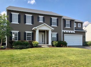 2210 Haverton Dr, Mundelein, IL