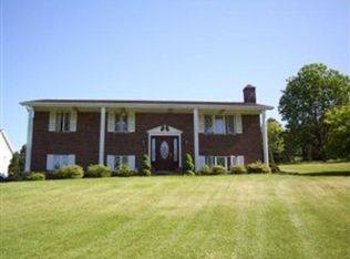 1560 Jefferson Rd, Jefferson, PA 15344