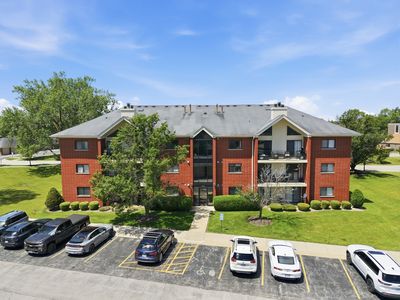 18206 Rita Rd APT 2B, Tinley Park, IL, 60477