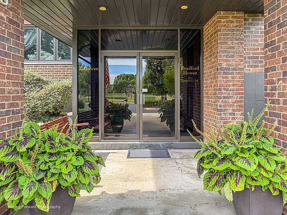 2nd image of 453 Raintree Dr Unit 5K
