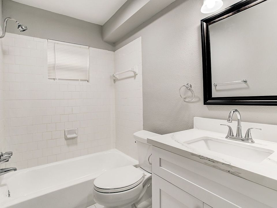 1st image of 4015 Bellefontaine St #1
