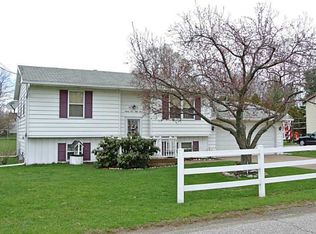 3552 Hereford Rd, Erie, PA 16510