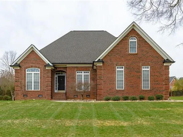 7910 Tottenham Dr, Harrisburg, NC 28075
