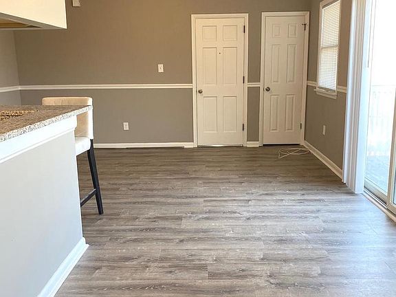 4th image of 480 Main St #6