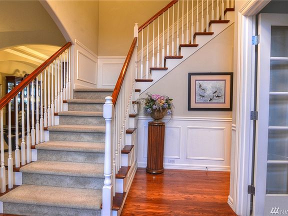 3rd image of 1830 Pointe Woodworth Dr NE