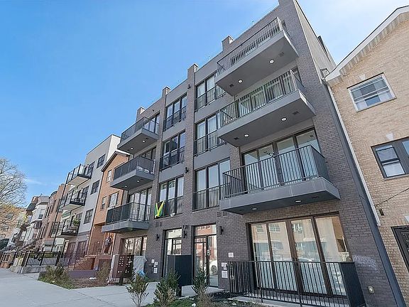 3rd image of 1202 Decatur St #401