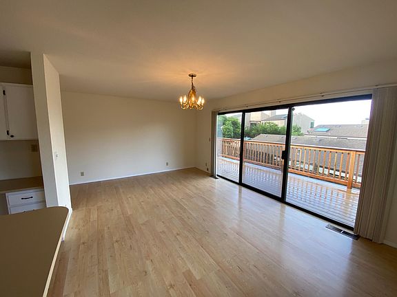 5th image of 4012 El Bosque Dr
