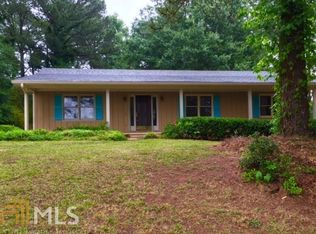 636 Country Club Dr, Monroe, GA 30655