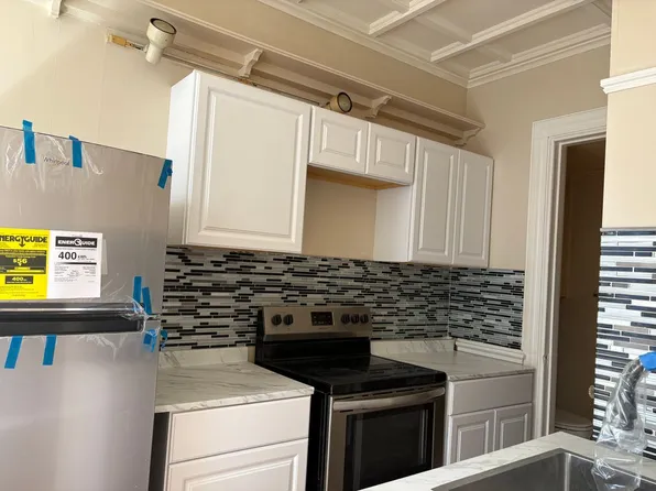 176 N Main St #1B, Wallingford, CT 06492