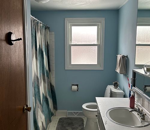 4th image of 36 S Ellington Ave #1