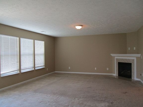 2nd image of 602 Blossom Hill Dr