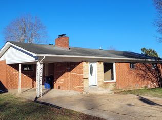 616 Green River Dr, Waynesboro, TN 38485