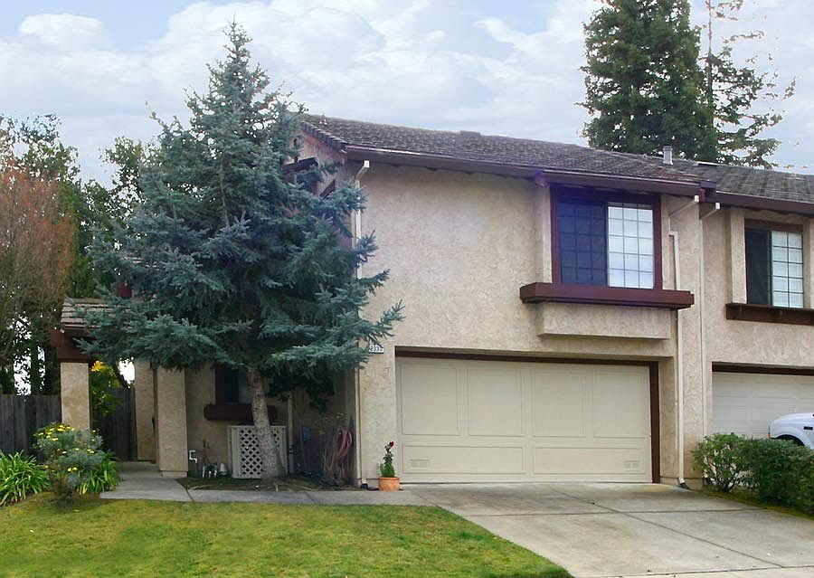 1st image of 2330 Sweetwater Dr