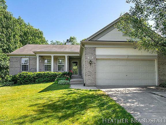 4th image of 4590 Gascony Dr SE