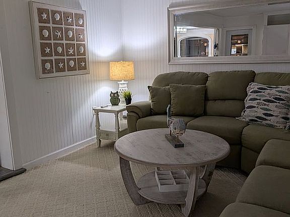 5th image of 8135 Forest Rd