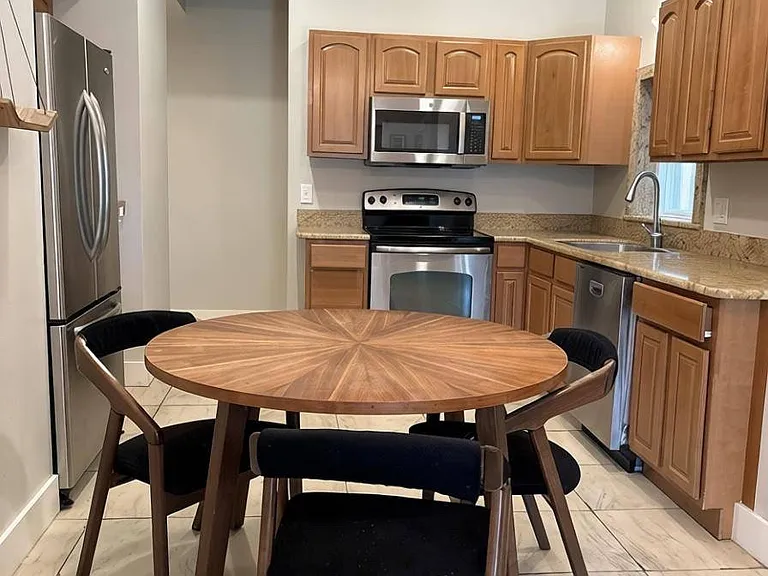 Cove Landing Dr — Photo 11