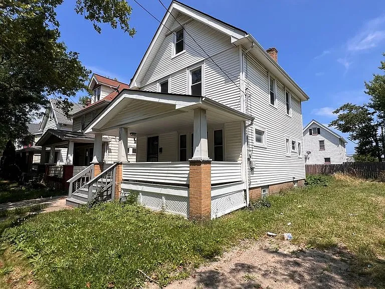 15407 School Ave — Photo 1