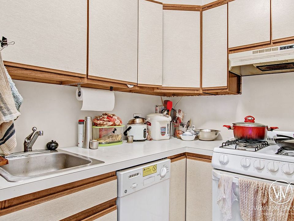 2nd image of 408 W 57th St APT 7P