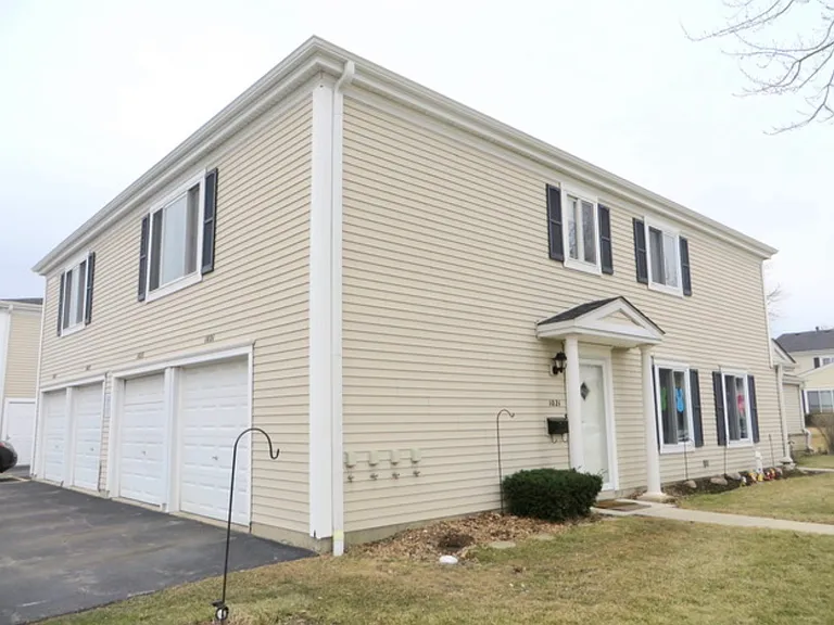 1041 Cove Dr #136D — Photo 1