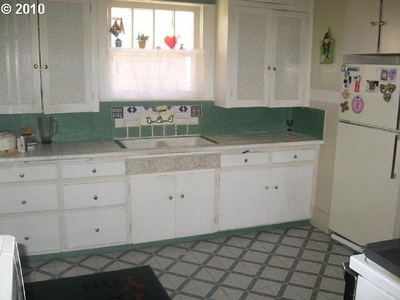 4th image of 543 SE Washington St